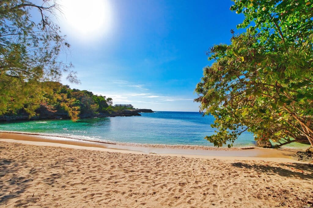 Jamaica's 4 Best Beaches - Resort Concierge Escapes Reviews 3